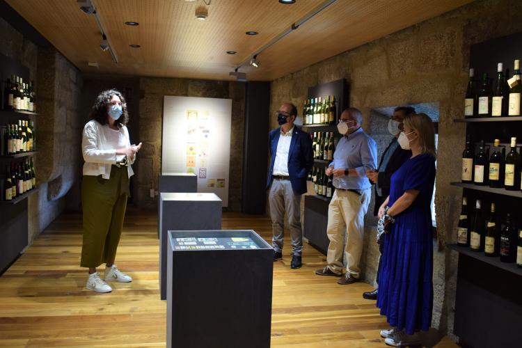 Presentación de la exposición temporal "Imágenes del vino en Galicia" 