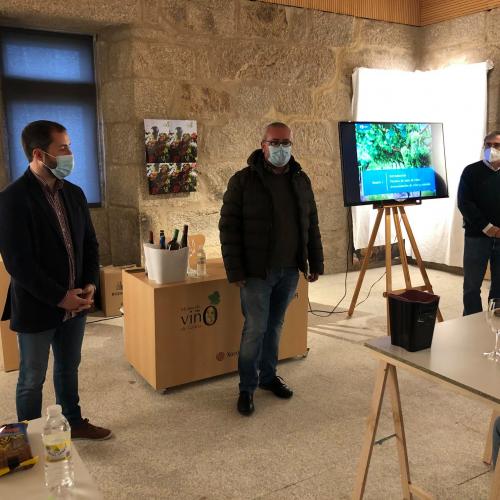 Presentación da xornada por parte de Jorge Vila (Galicia.wine), César Manuel Fernández (alcalde de Ribadavia) e César Llana (director do Museo).